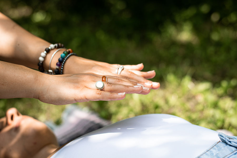 types of reiki retreats
